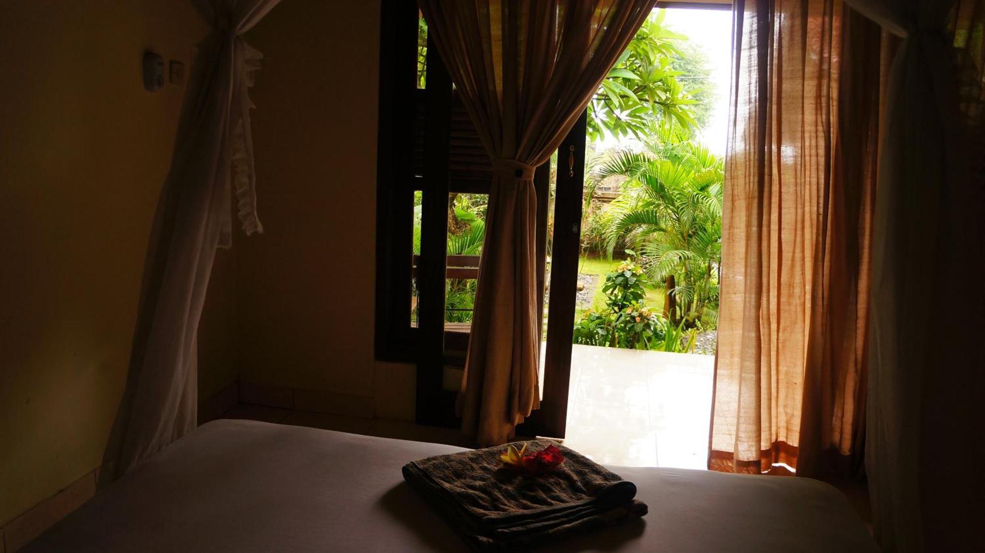 Rumahku Homestay Amed Exterior foto